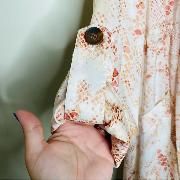 🌟NEW Cupcakes And Cashmere Beige Neptune Snakeprint Satin Trench Coat Size XS - Picture 7 of 12